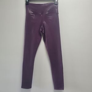 Zyia Light And Tight Plum Purple Metallic Shine 7/8 Leggings